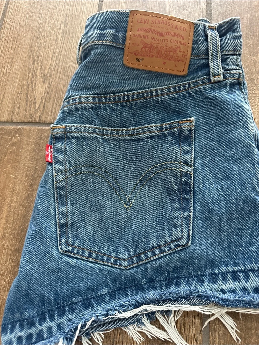 Levi’s button fly Women’s Frayed Hem Denim Shorts - Black, Light Blue, Dark Blue - Picture 8 of 9